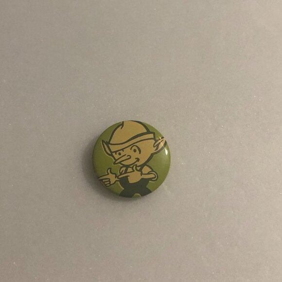 Green Elf Holiday Pin - Picture 1 of 2
